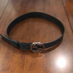 Men’s Gucci belt